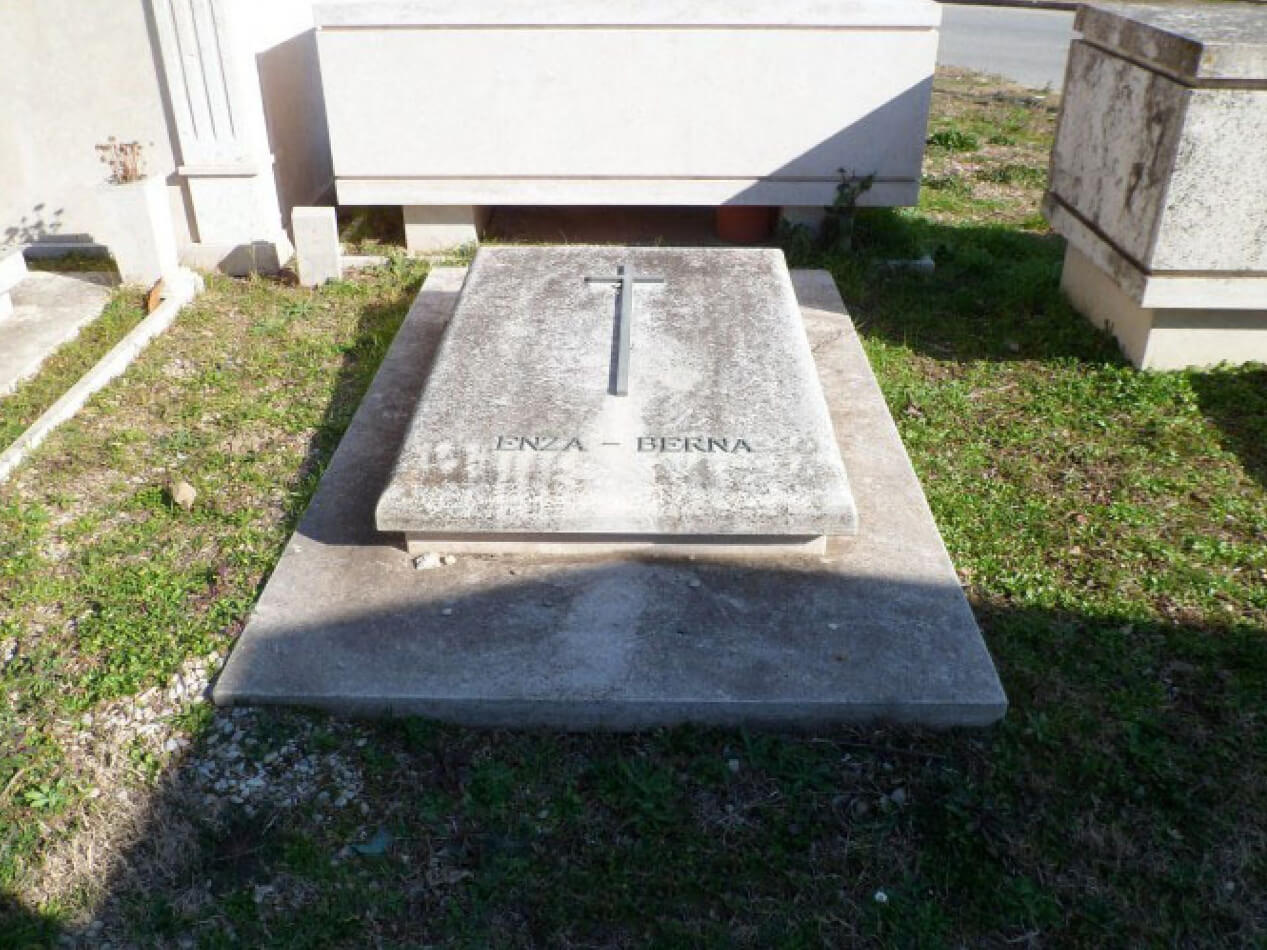 Manutenzione tombe di famiglia Vannini Marmi prima