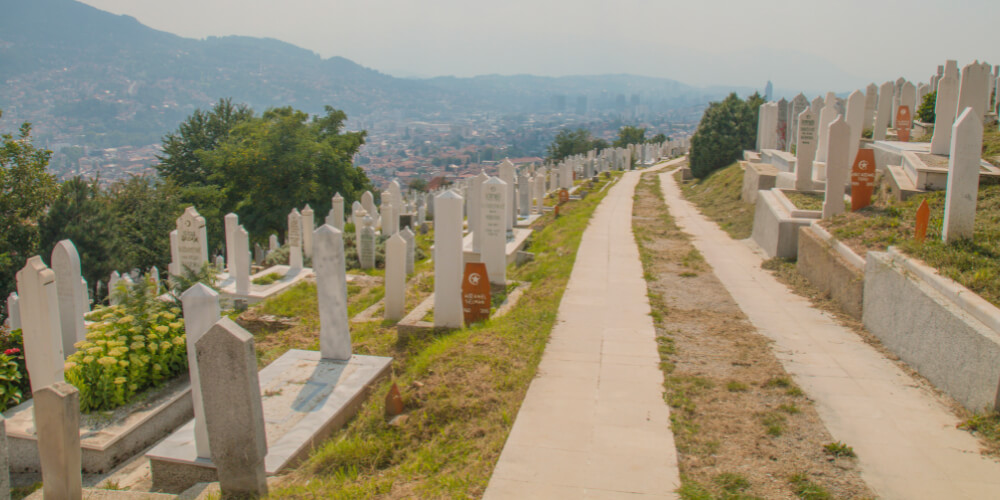 Cimitero musulmano differenze