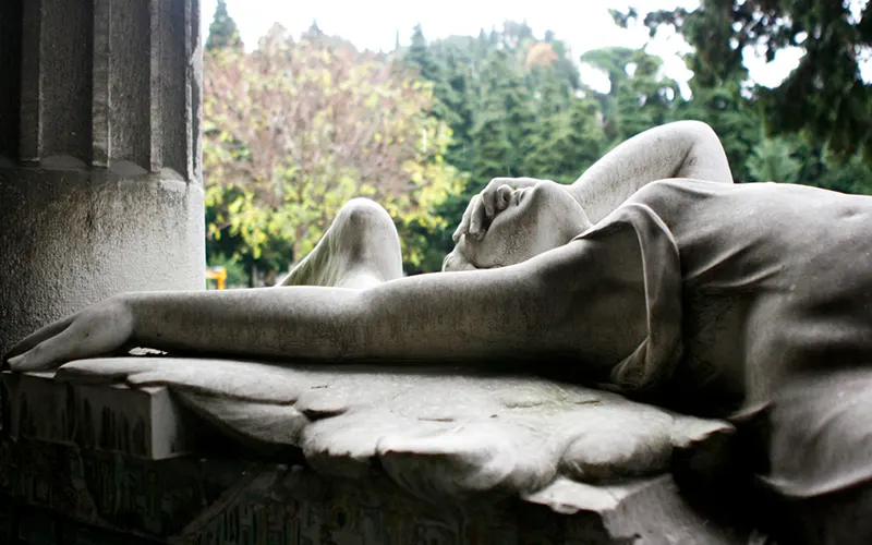 L'arte funeraria oltre il catalogo standard